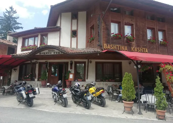 Family Bashtina Kashta 3* Kopriwsztica